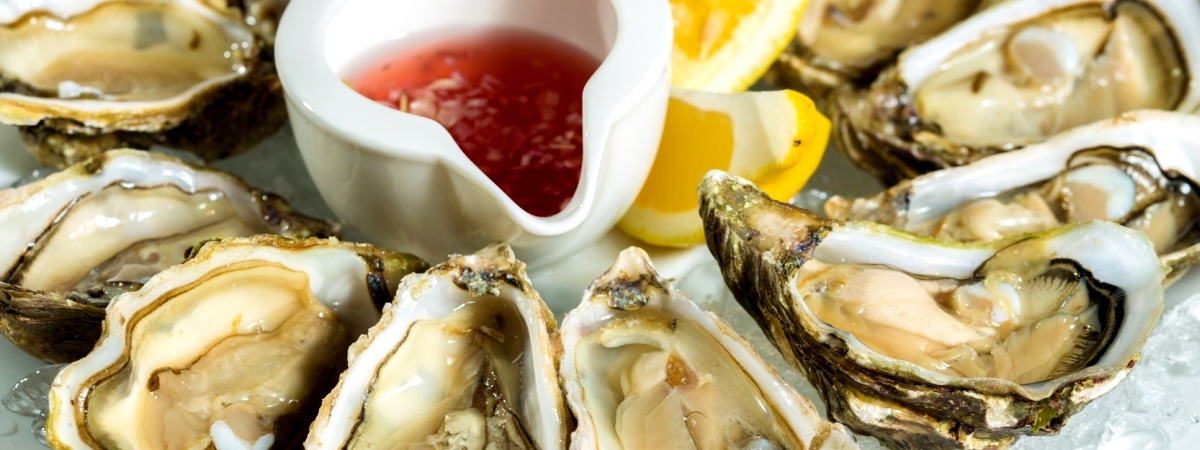 Как правильно есть устрицы?