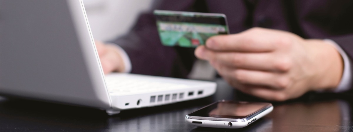 Как заказать электронный билет на самолет или поезд